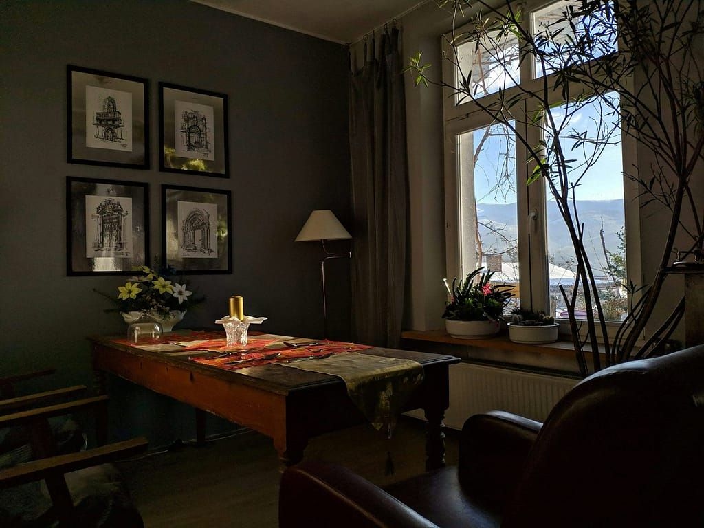 Energy-boosting environment