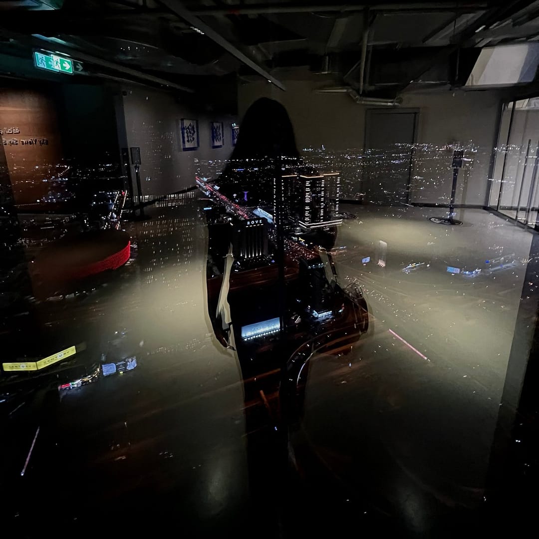 You are currently viewing How to Deal with Self Doubt When You’re Not Following the Traditional Path in 2026 – A Deeply Reflective Guide